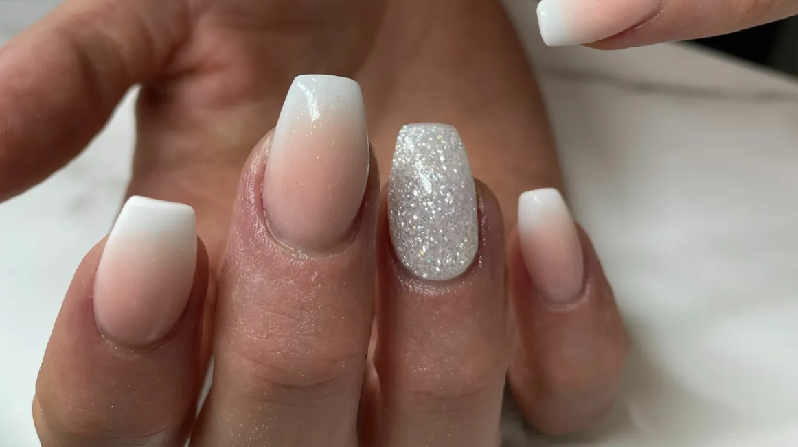 manicure Robina